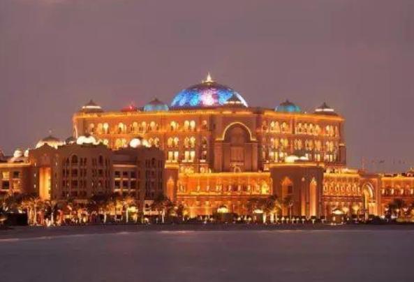 40吨黄金打造世界最豪华8星级酒店,世界十大顶级最贵的酒店