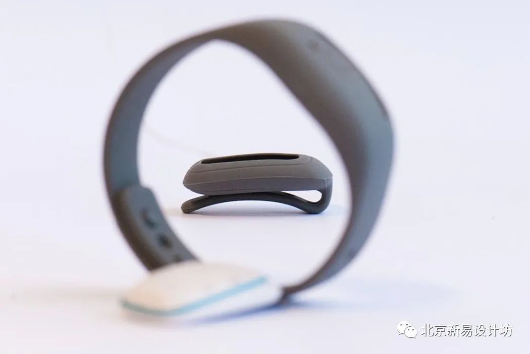 人性化多元化和实用性的健身器材,高科技有未来设计感的健身器材