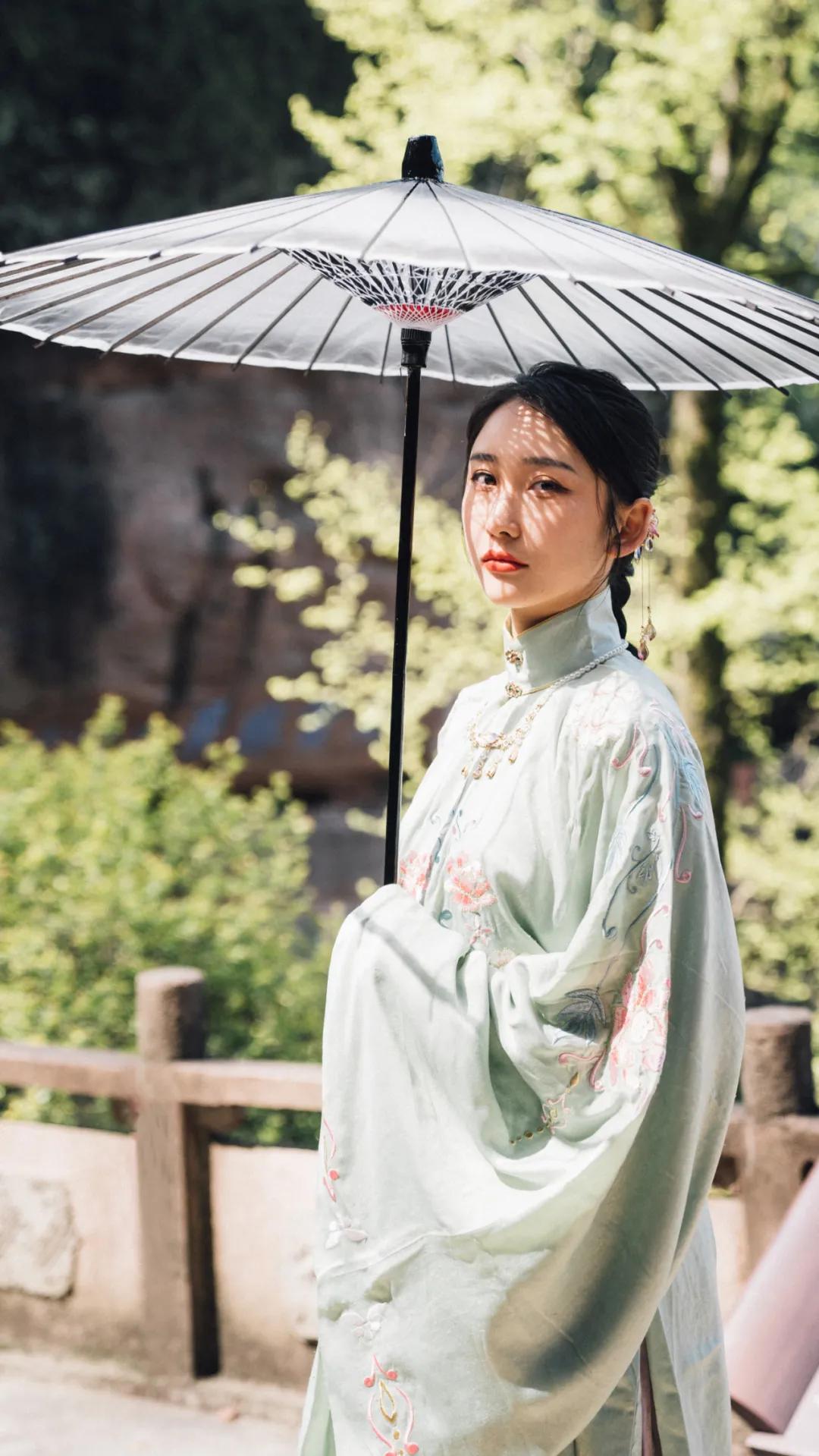 齐云山沉浸式复古游圈粉游客,五一旅游齐云山