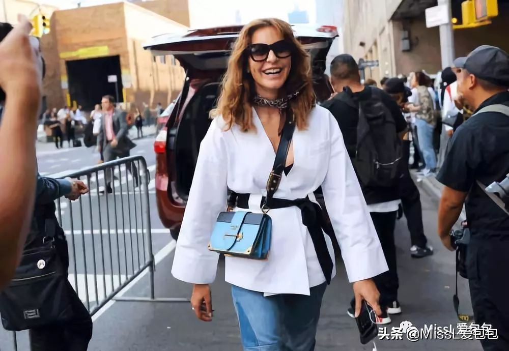 第18只包｜PradaCahier：不只是穿Prada的女王，更是你的月光宝盒