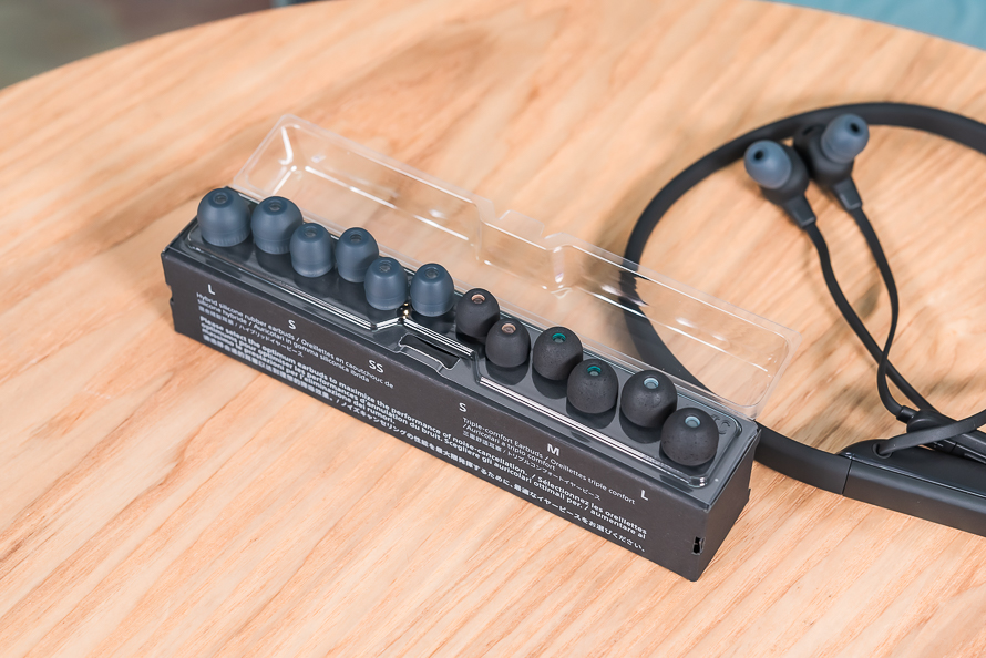 索尼wi-1000x与boseqc30谁好,索尼wi1000xm2对比boseqc30