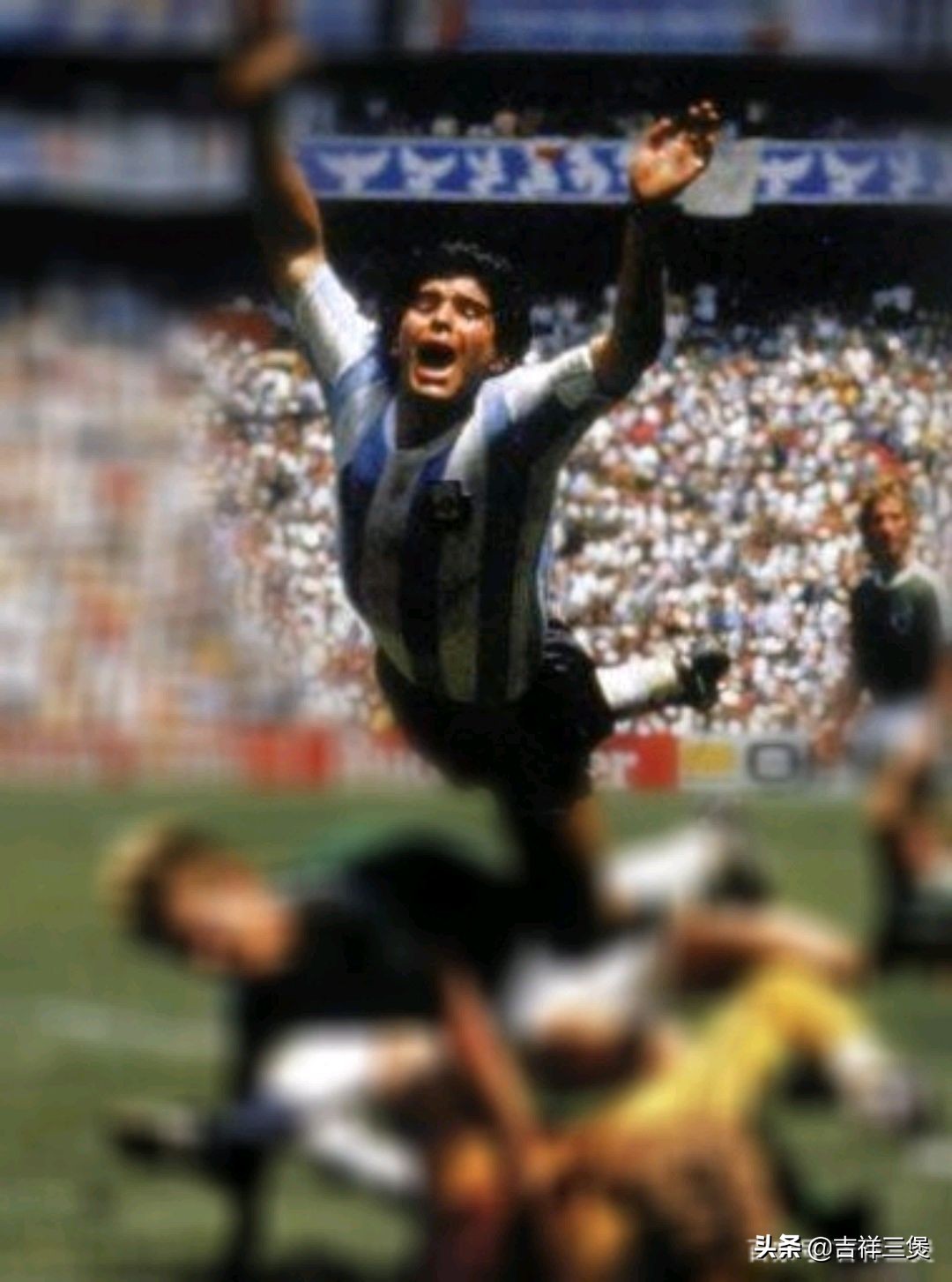 致敬马拉多纳之“穿越千年的竞技”：从古代蹴鞠到现代足球