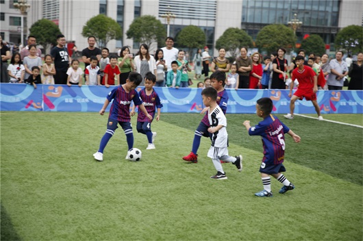 足球特点幼儿园有哪些活动,世界足球日活动幼儿园