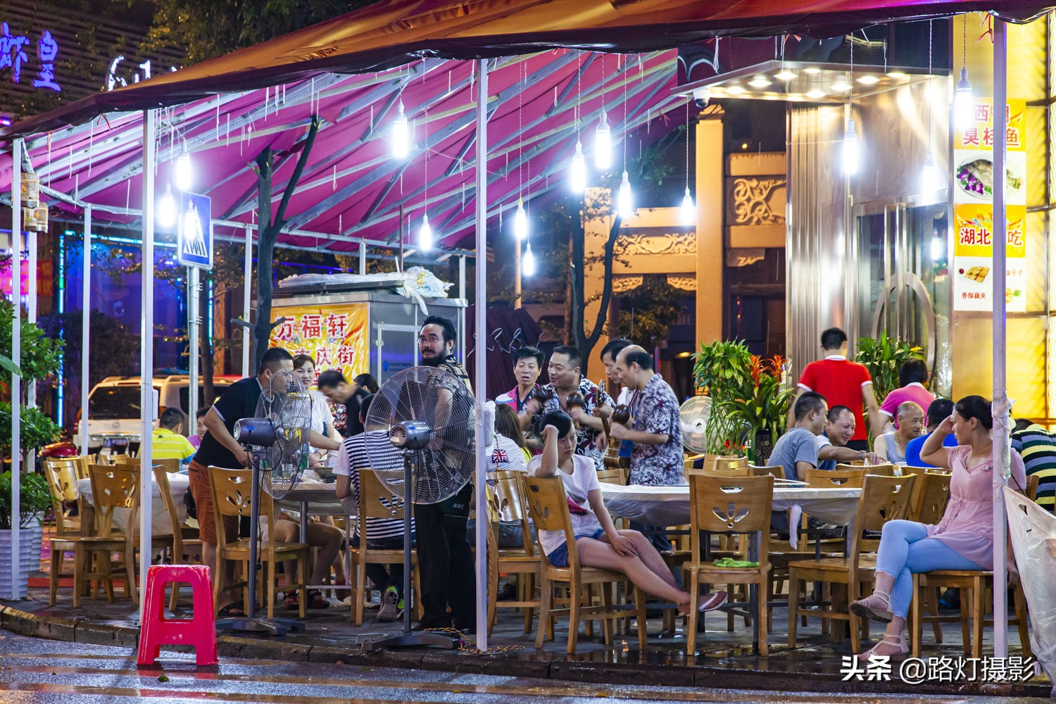 国内专坑游客的10条美食街,坑游客的10条美食街