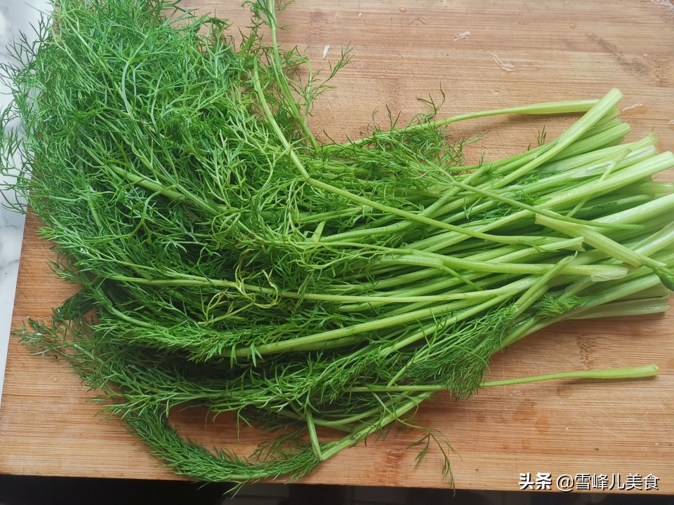 这几种家常菜适合春天吃,秋天多吃这菜清脆爽口简单一炒