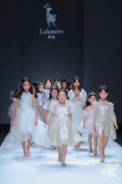 巴洛克风格的童装,童装巴洛克风格