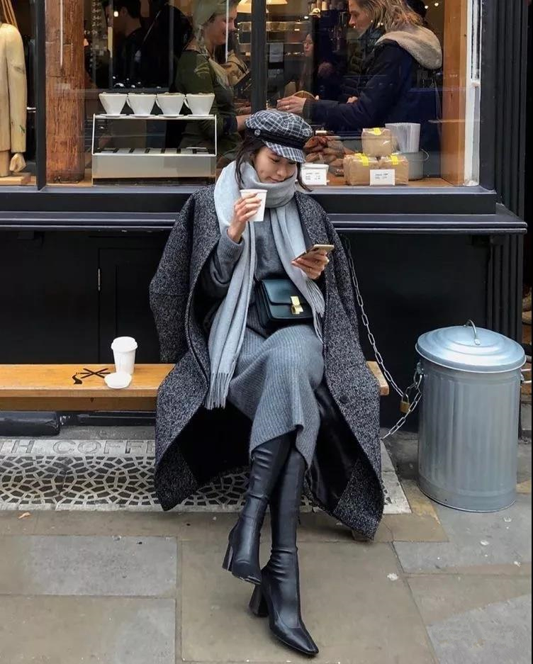 今冬火了一种裙子：叫“毛衣裙”，温暖舒适又时髦，秋天穿好适合