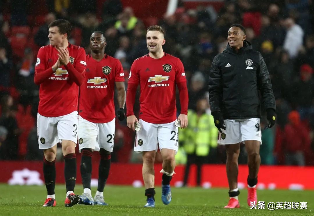 曼联2-1击败切尔西,曼联2-0双杀埃弗顿