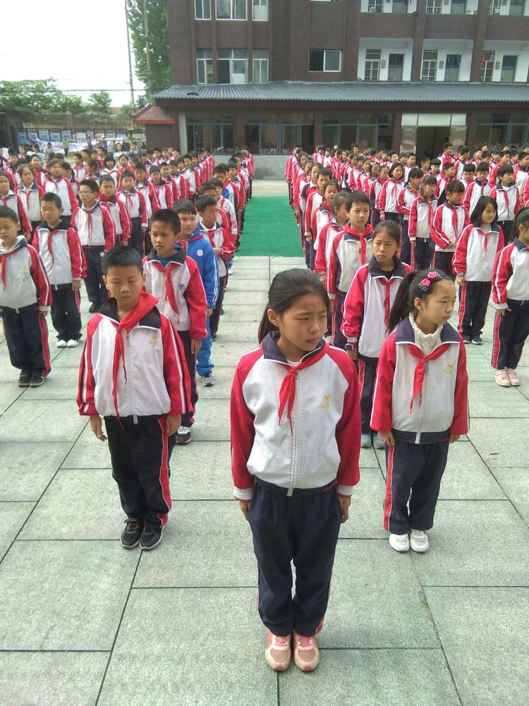 我的学校我的班级介绍怎么写,我的学校我的班图片