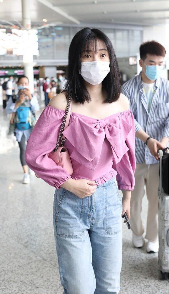 柳岩同款连衣裙蓝色蝴蝶结,40岁柳岩红色蝴蝶结