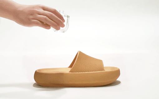 网红洞洞拖鞋简约踩屎感,踩屎感网红拖鞋厚5cm夏季