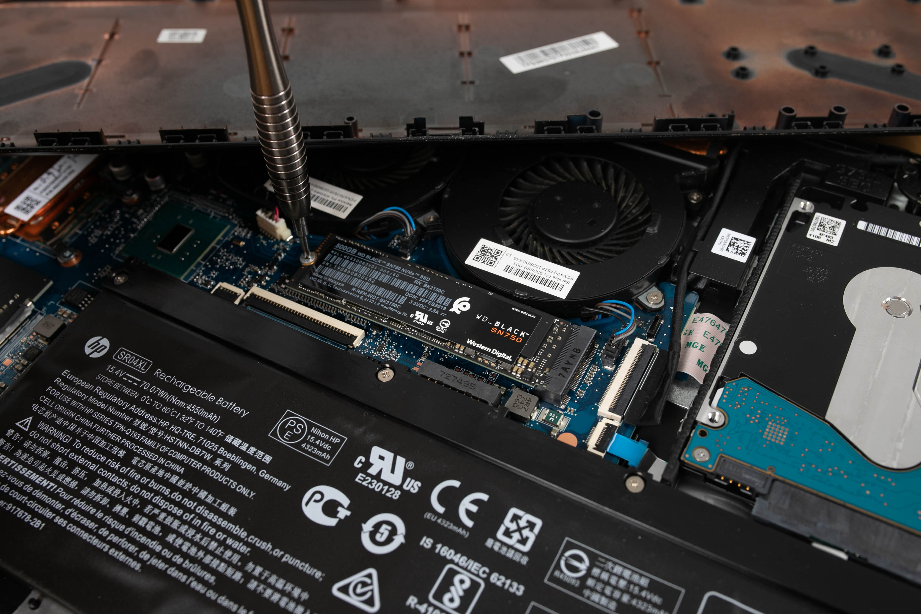 笔记本升级SSD硬盘，然后不想重装系统：我炸天帮黄小贝说可以