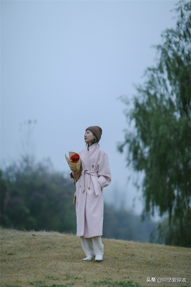 穿大衣配阔腿牛仔裤好看吗,大衣搭配细腿裤好看吗