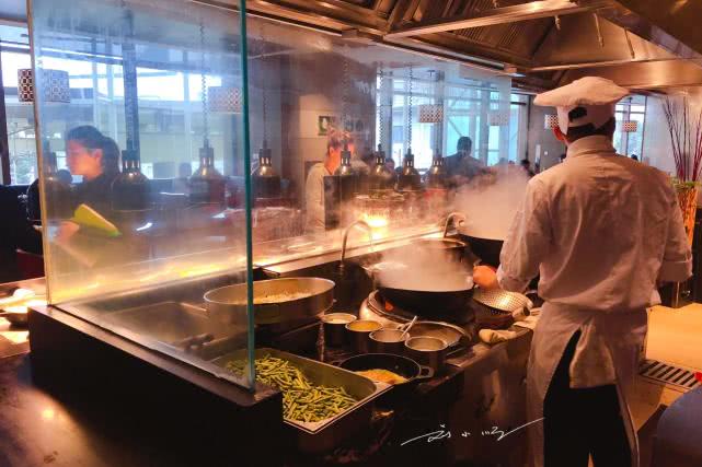 上海旅游外滩五星酒店,上海可看外滩和东方明珠的酒店