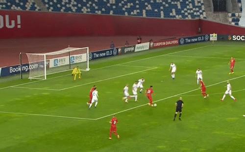 17岁首秀，他在国家队一直踢到37岁！还在祖国建俱乐部培养年轻人