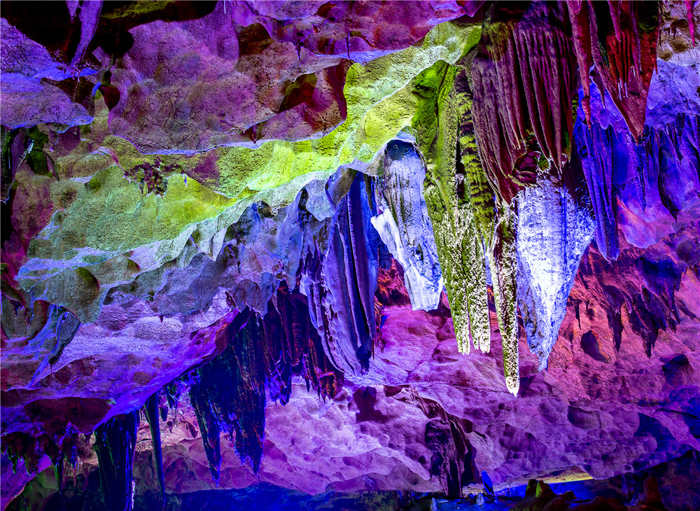 桂林世界溶洞奇观,桂林神奇的山洞