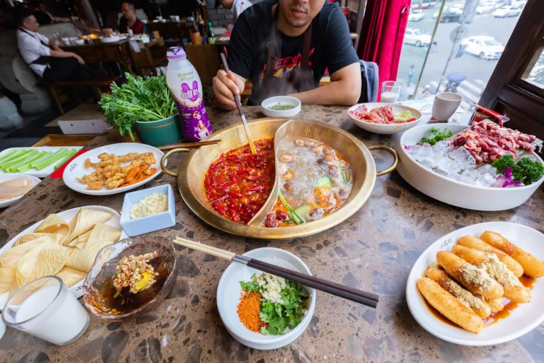 成都美食游最佳攻略,在成都不吃辣应该怎么享用美食