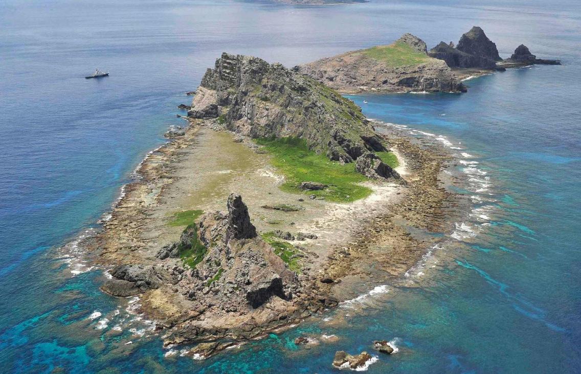 *鱼岛钓**又生事端？中方立即行动，日本船掉头逃离，赵立坚亮明立场
