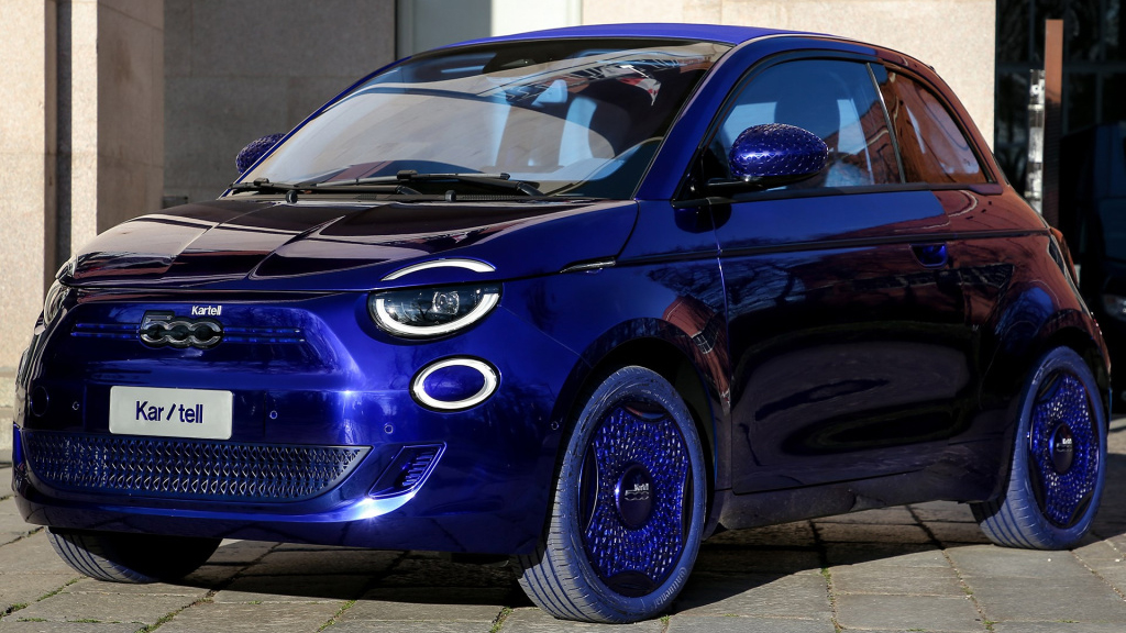 新款宝马logo,宝马换logo走扁平化风格你喜欢吗