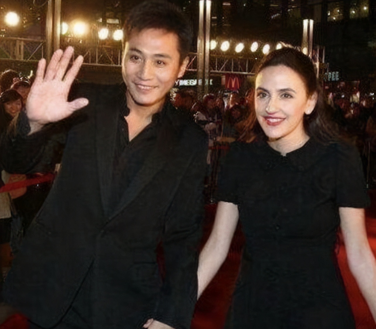 刘烨混血儿女变化大，儿子帅气女儿腼腆，法国妻子傲娇美丽似贵族