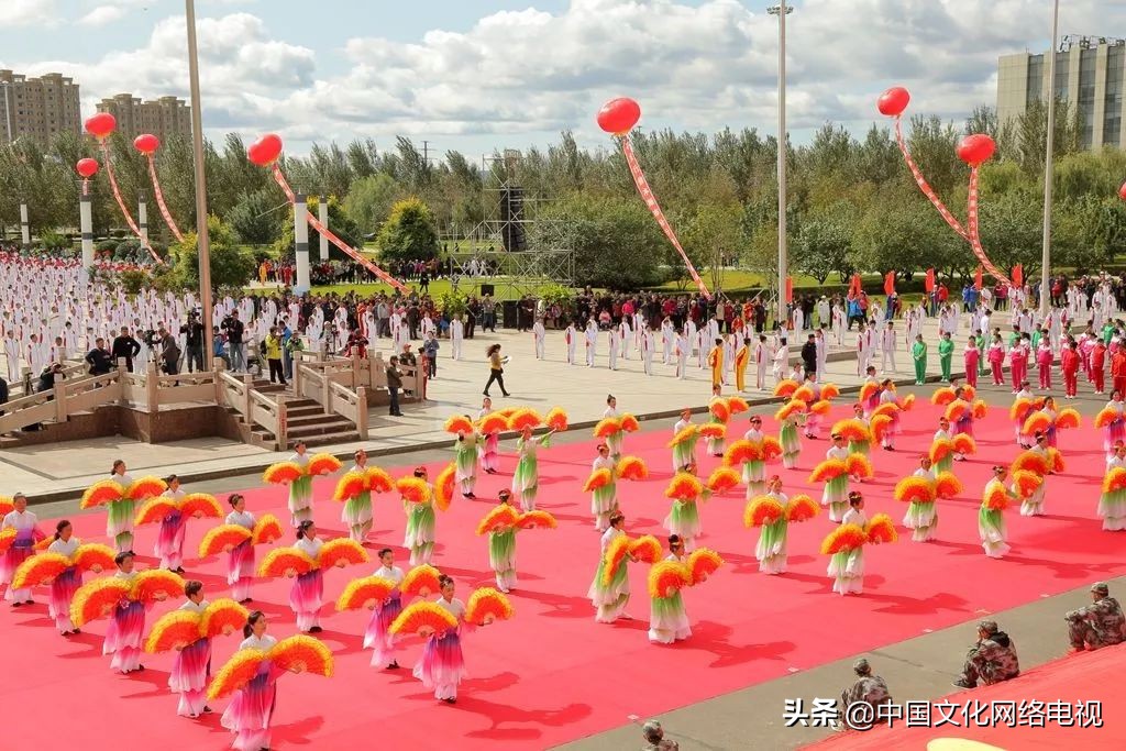 2020佳木斯快乐广场舞完整版,佳木斯市文化广场舞大赛
