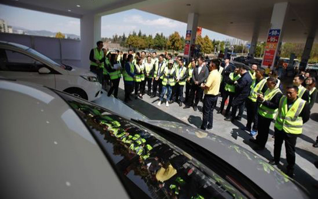 大搜车拥抱中石油加油站能买车卖车用车