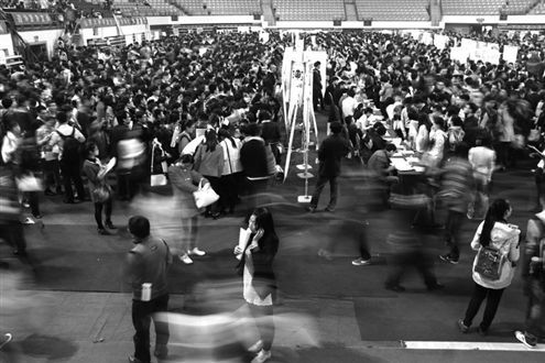 现在出国就业前景,留学回国找工作的前景