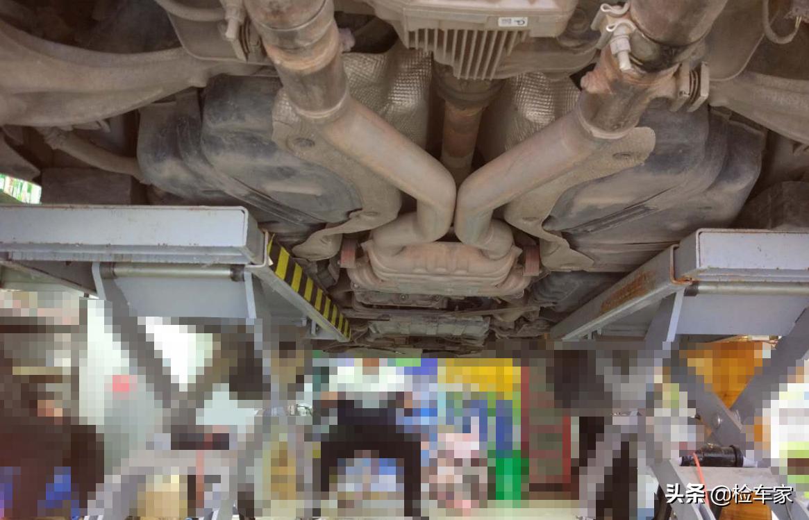 2万公里贬值80多万，45万买辆V8+6.4L的JEEP大切诺基SRT还值吗？