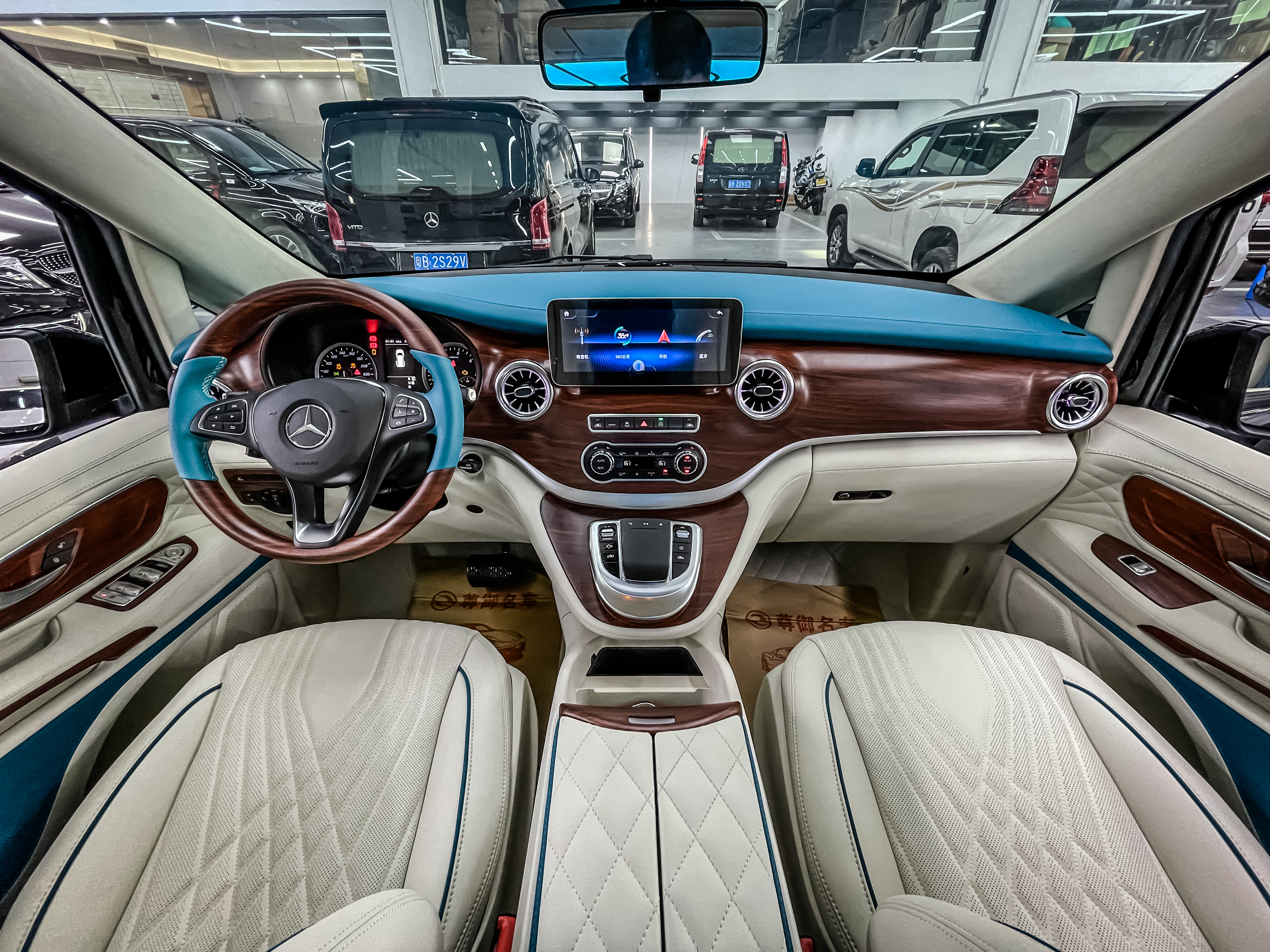 奔驰威霆改迈巴赫顶灯,沈阳威霆改装迈巴赫顶灯