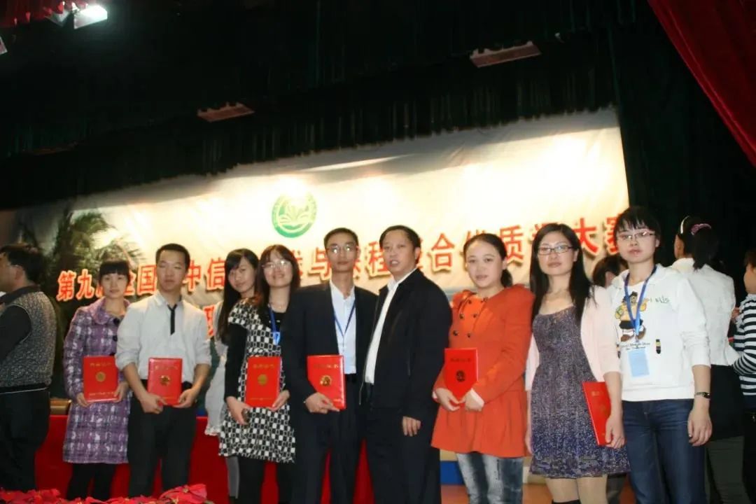 七年磨剑，再续传奇！棠湖中学获评国家级示范校，全国共99所，四川只有3所