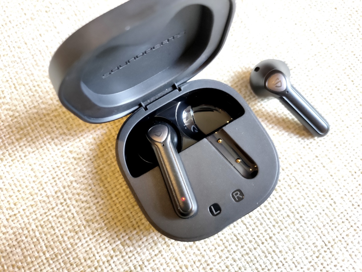 air2入耳蓝牙耳机开箱,泥炭蓝牙耳机air3评测