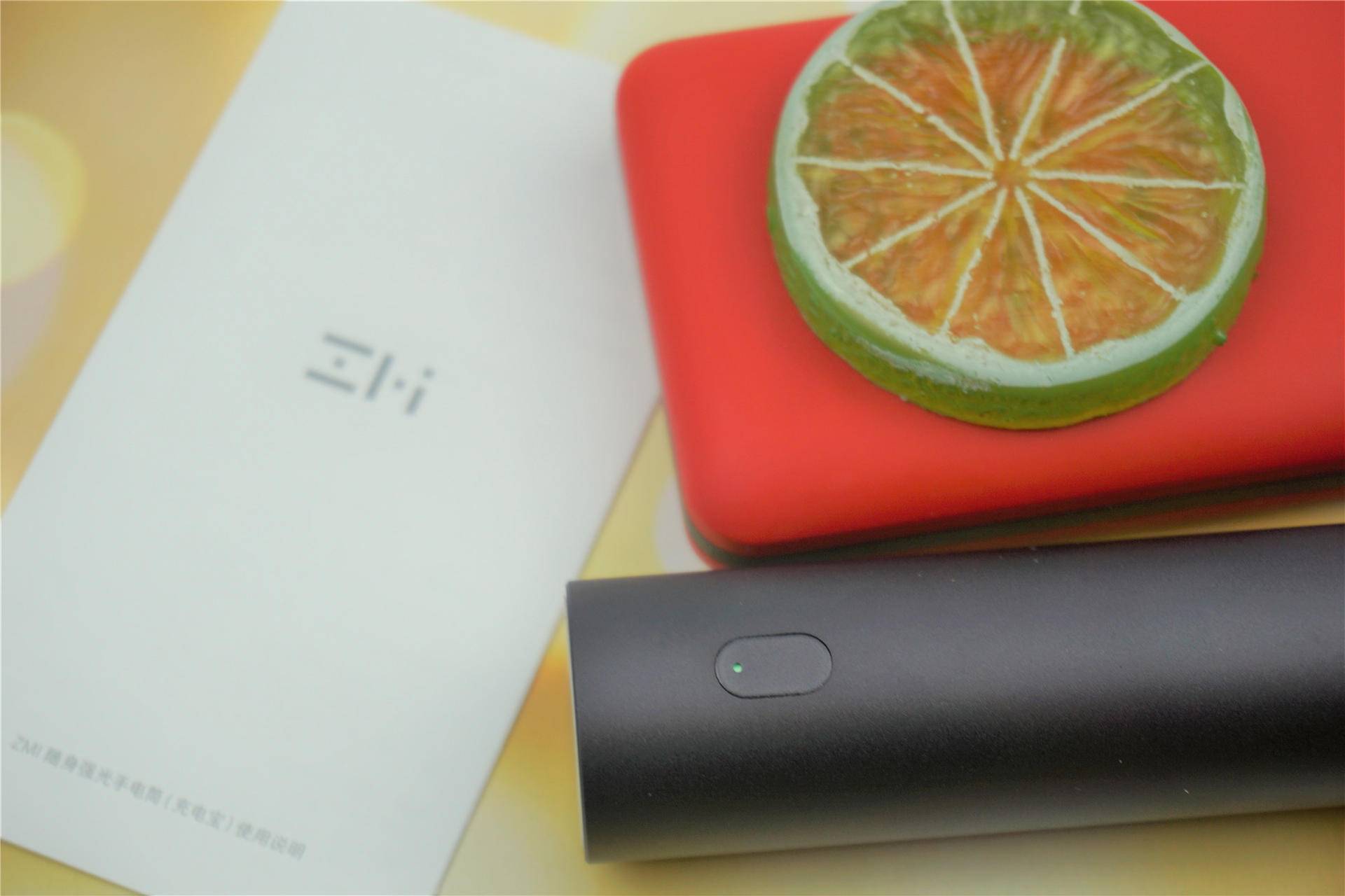 zmi手电评测,zmi手电筒开箱视频