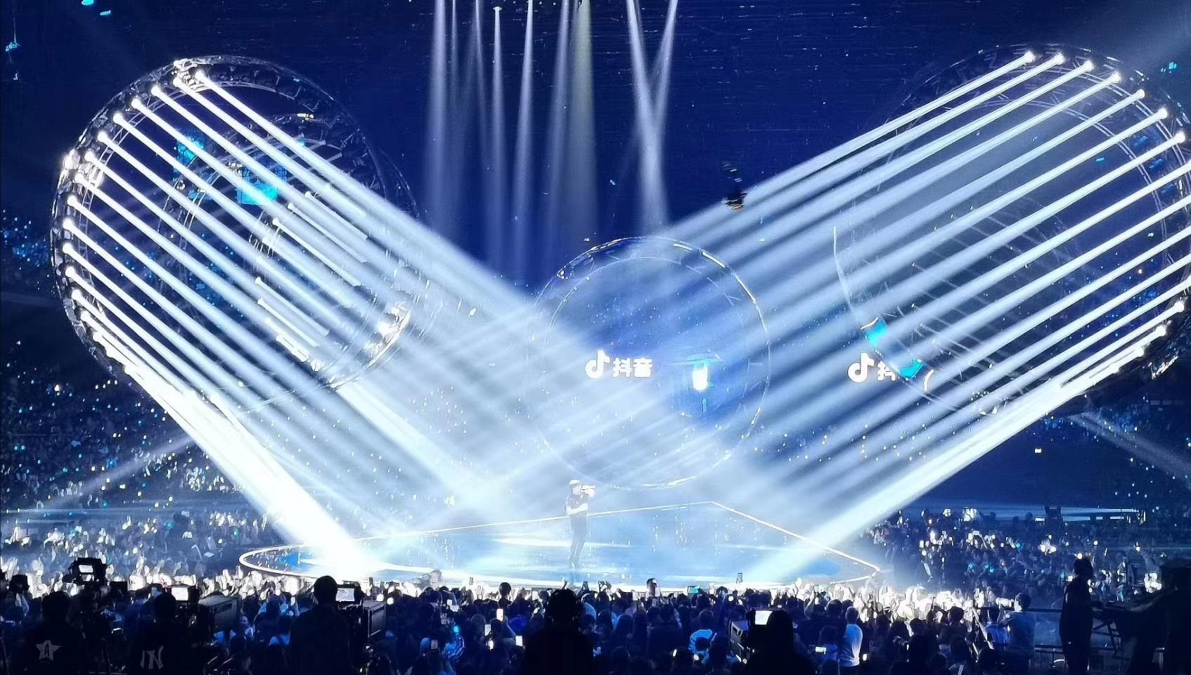 顶级场馆成就亚洲顶秀，澳门金光综艺馆助力江苏卫视跨年演唱会