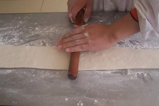 安琪油条膨松剂的使用方法,无矾油条制作及配方全部过程