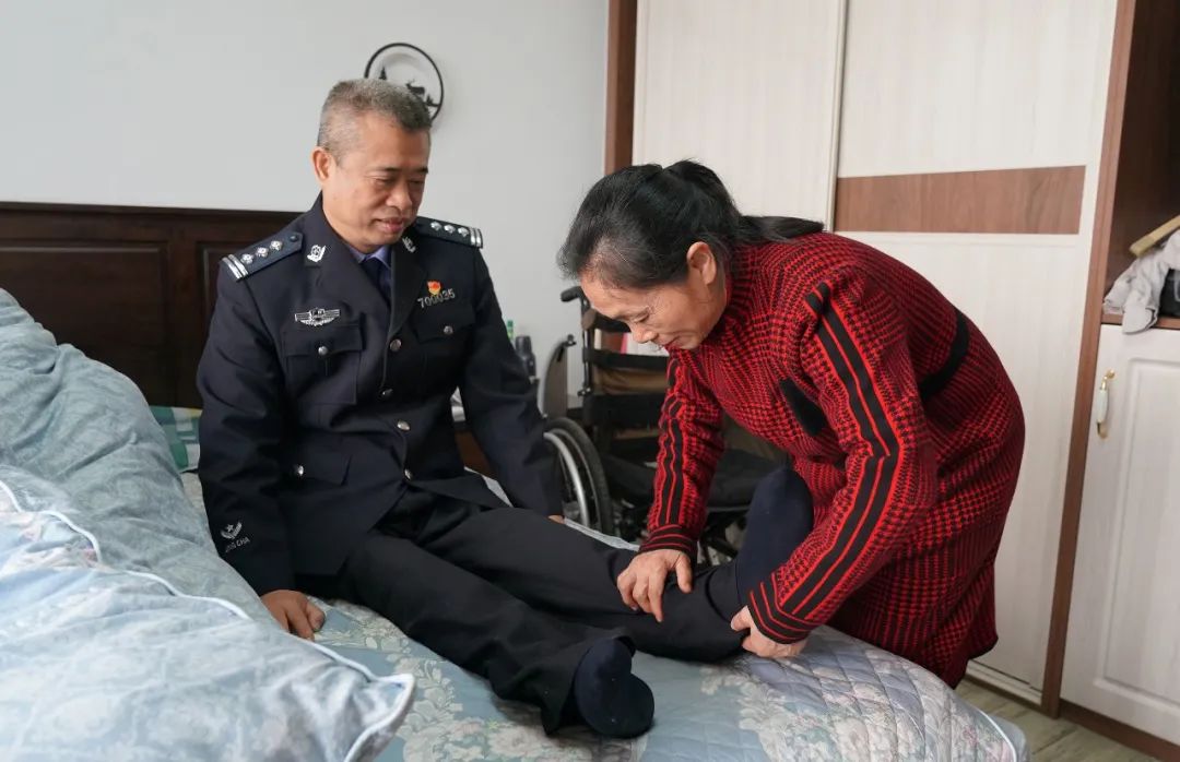 好警嫂何兰玲完整版,好警嫂何兰玲视频