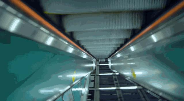 拥有属于自己摇滚的电影—便携式魔爪slypodE电动伸缩摄影杆评测