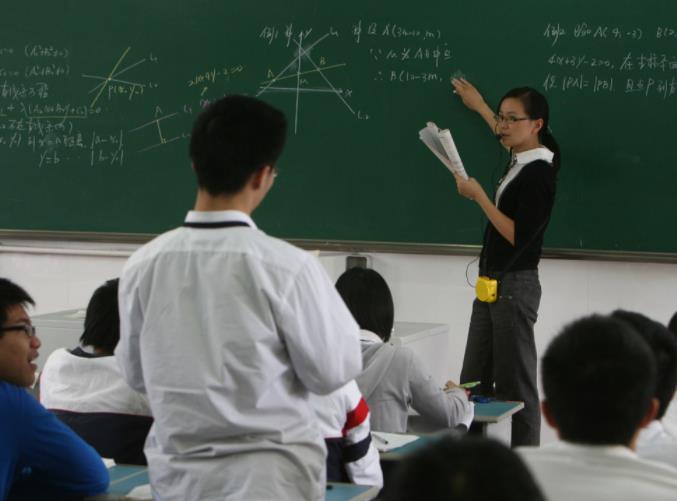 读高中和读技校有什么差别,读烂高中好还是职高好