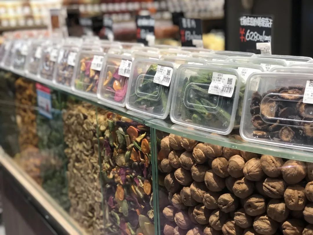 开店1小时就被挤爆：这家店凭什么让人感动到哭