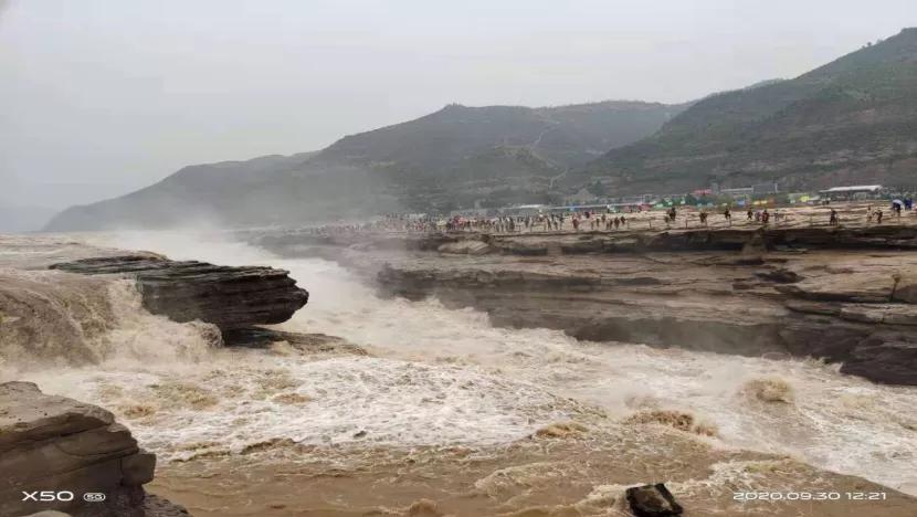 龙吟蜜语——壶口瀑布走笔记