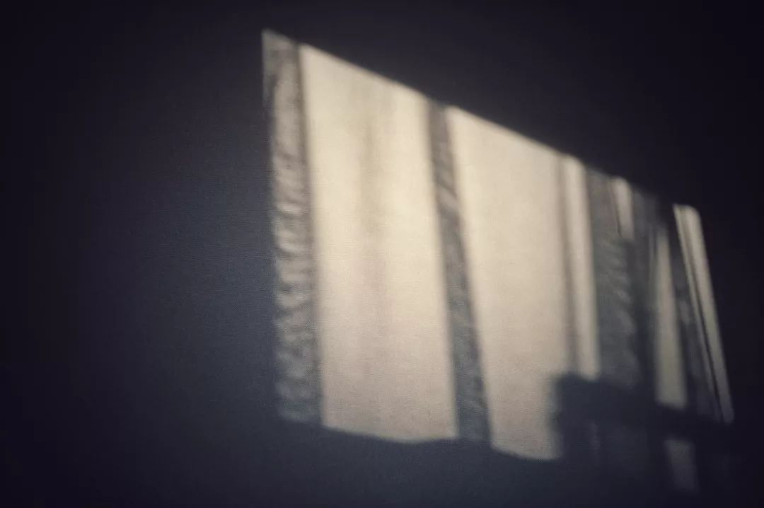 在机场睡觉24小时,在机场等待的6个小时