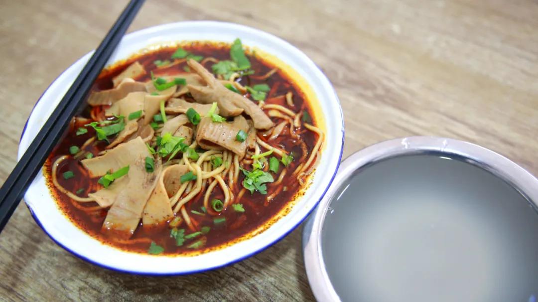 襄阳牛肉面从哪里传来的,一碗襄阳牛肉面唤醒襄阳一座城