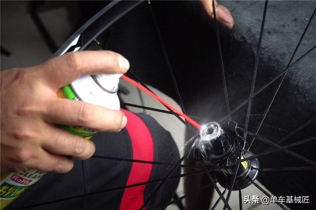 单车基械匠：Mavic轮组花鼓的拆卸，保养，轴承更换三合一教程