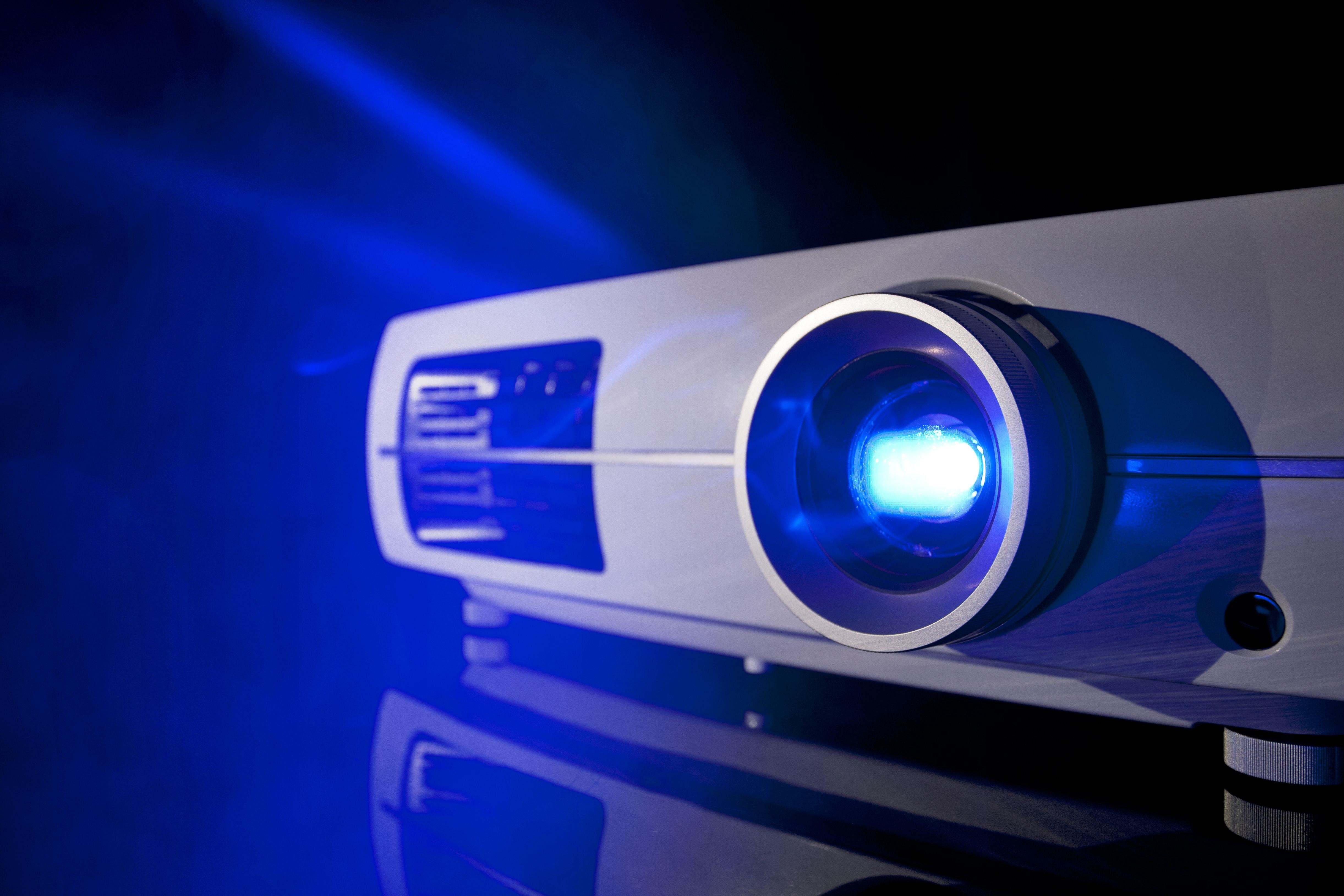 家用投影仪选什么价位最合适,家用投影仪买什么价位最合适