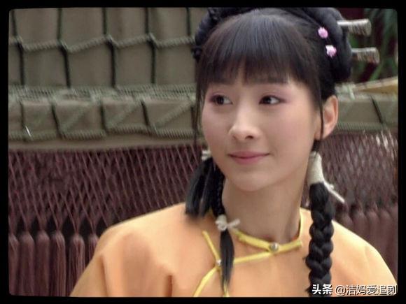 杨紫同款发型双麻花辫子,杨紫同款发型短发麻花辫