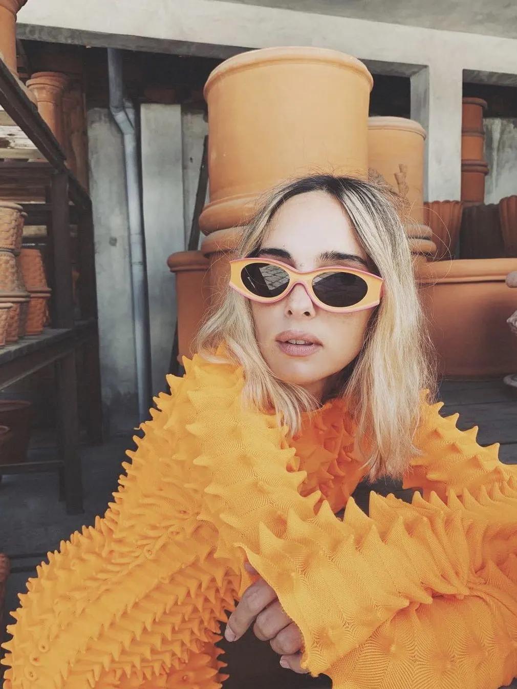 圆脸女生怎么选墨镜,圆脸女生如何选择大牌眼镜