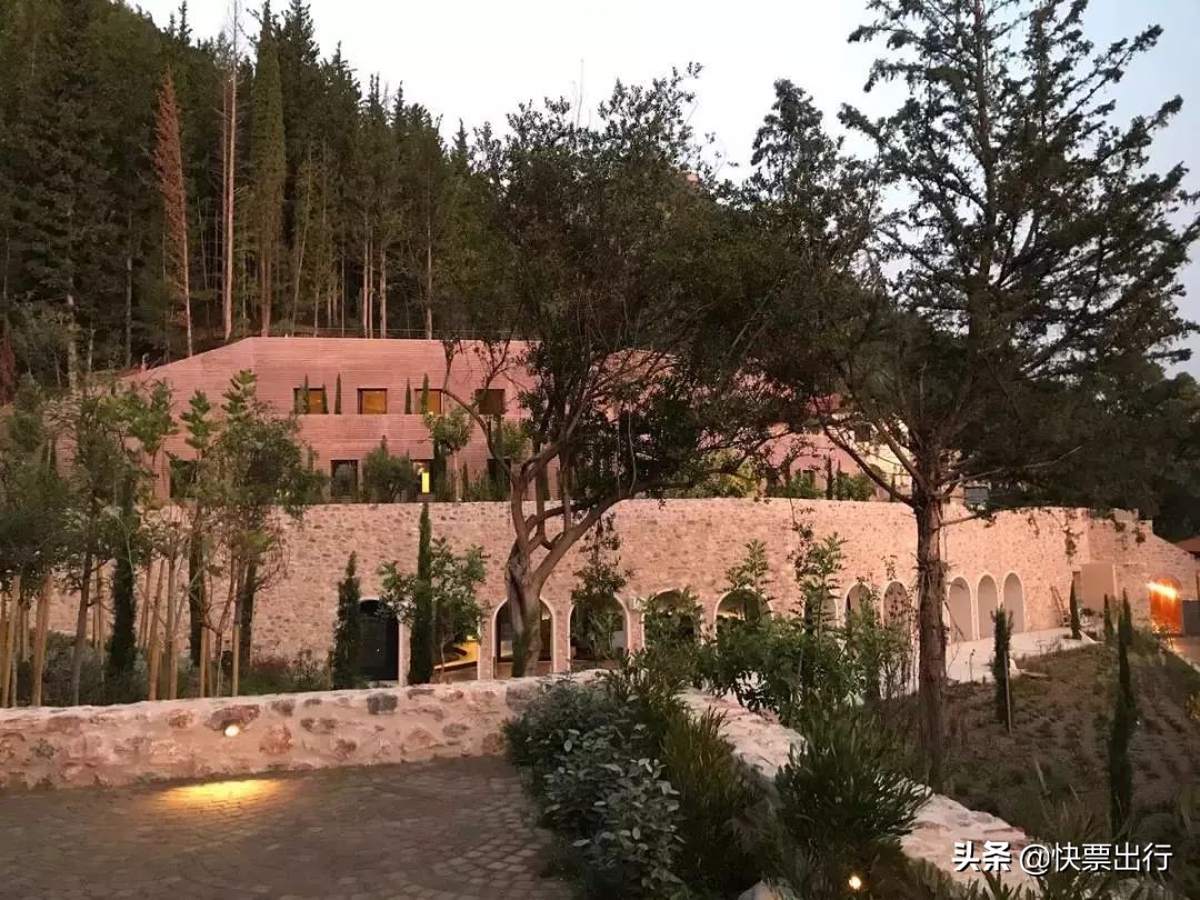 世界十大顶级温泉排行榜,全球十大温泉天堂