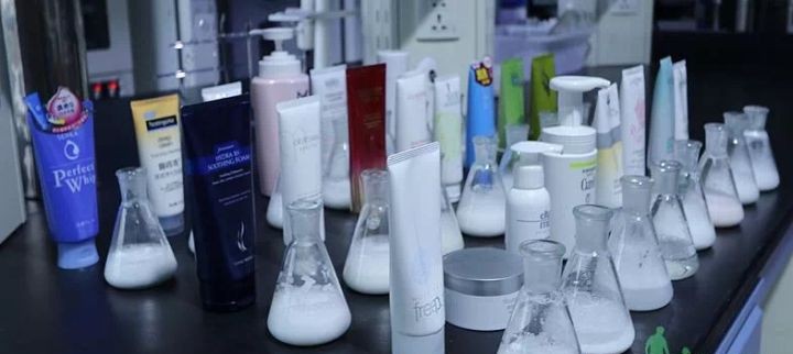 适合油皮痘痘肌的洗面奶排行榜,越洗痘痘越少的平价洗面奶