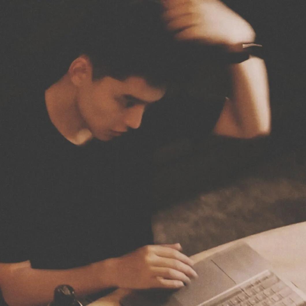 日月星辰的男生头像,月亮版男生头像