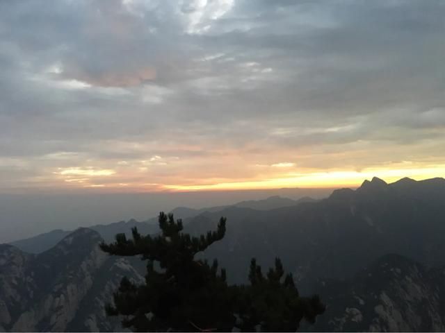 华山自驾最惊险的道路,华山最惊险的公路