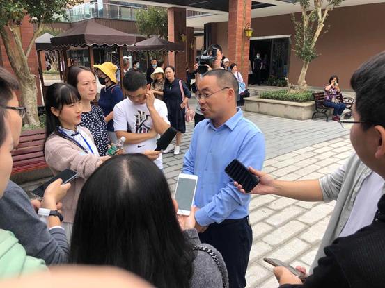 乐山沙湾沫若戏曲公园高清鸟瞰图,沙湾沫若戏剧小镇航拍夜景